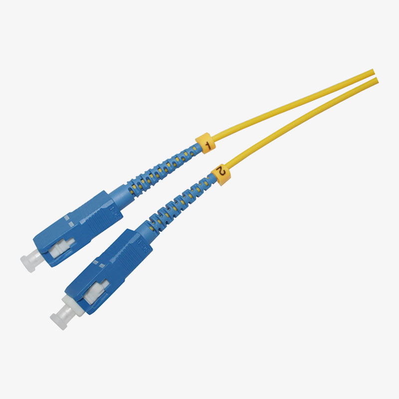 Can fiber patch cable transmit longer distances?